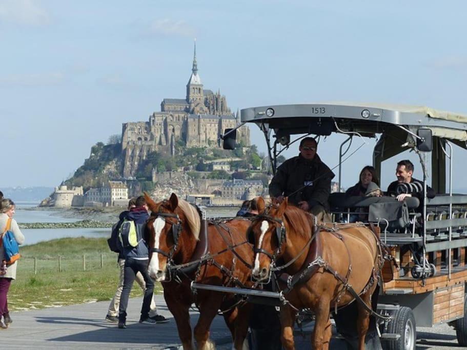 Maison Proche Du Mont Saint Michel Pontorson Exterior photo